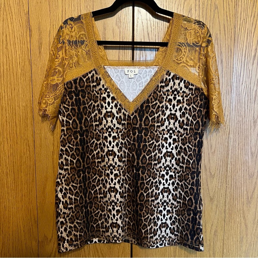 POL Mustard Lace Trim V-Neck Boho Top – Size L
